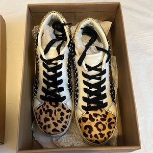 Steve Madden black with studs 8 1/2